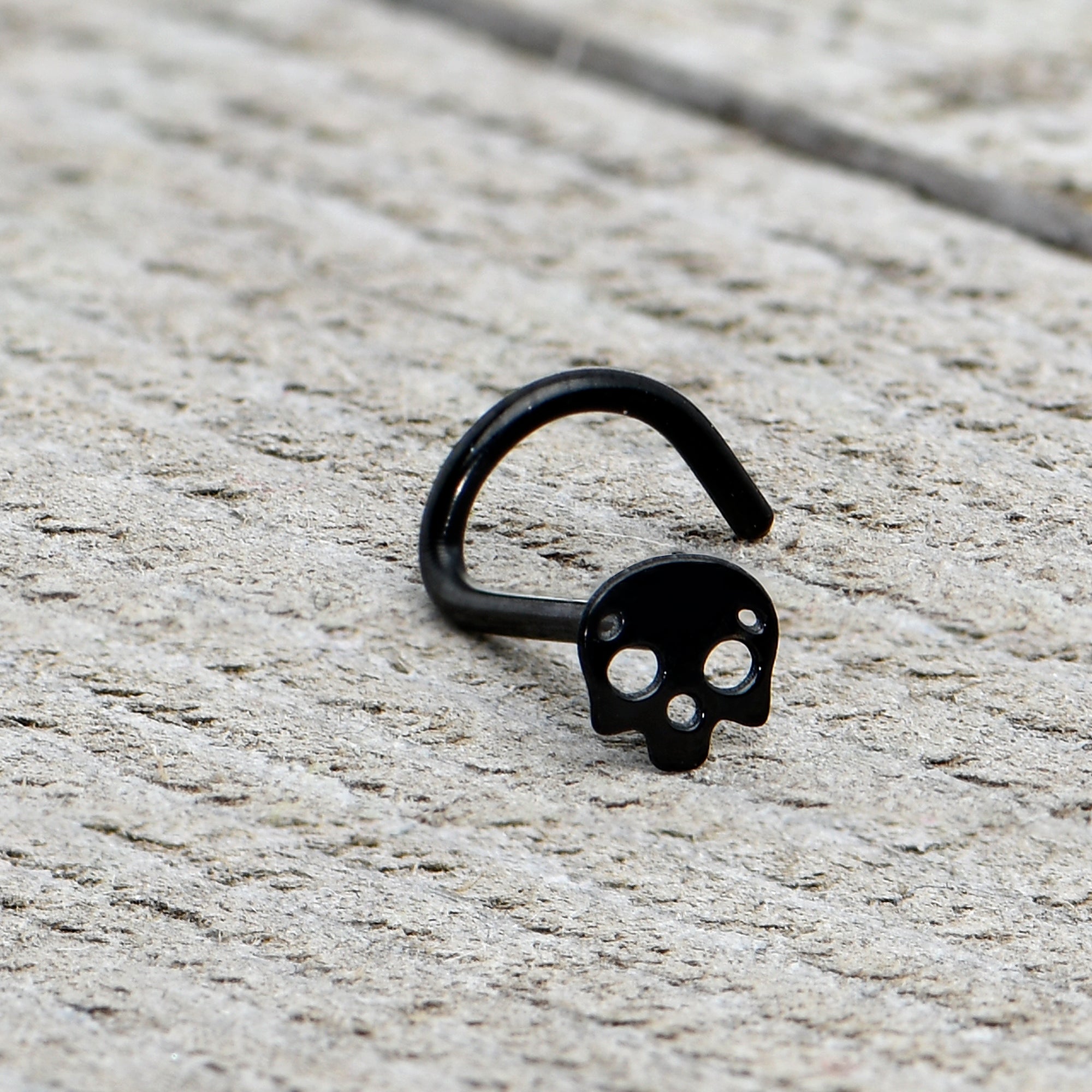 Skull sales nose stud