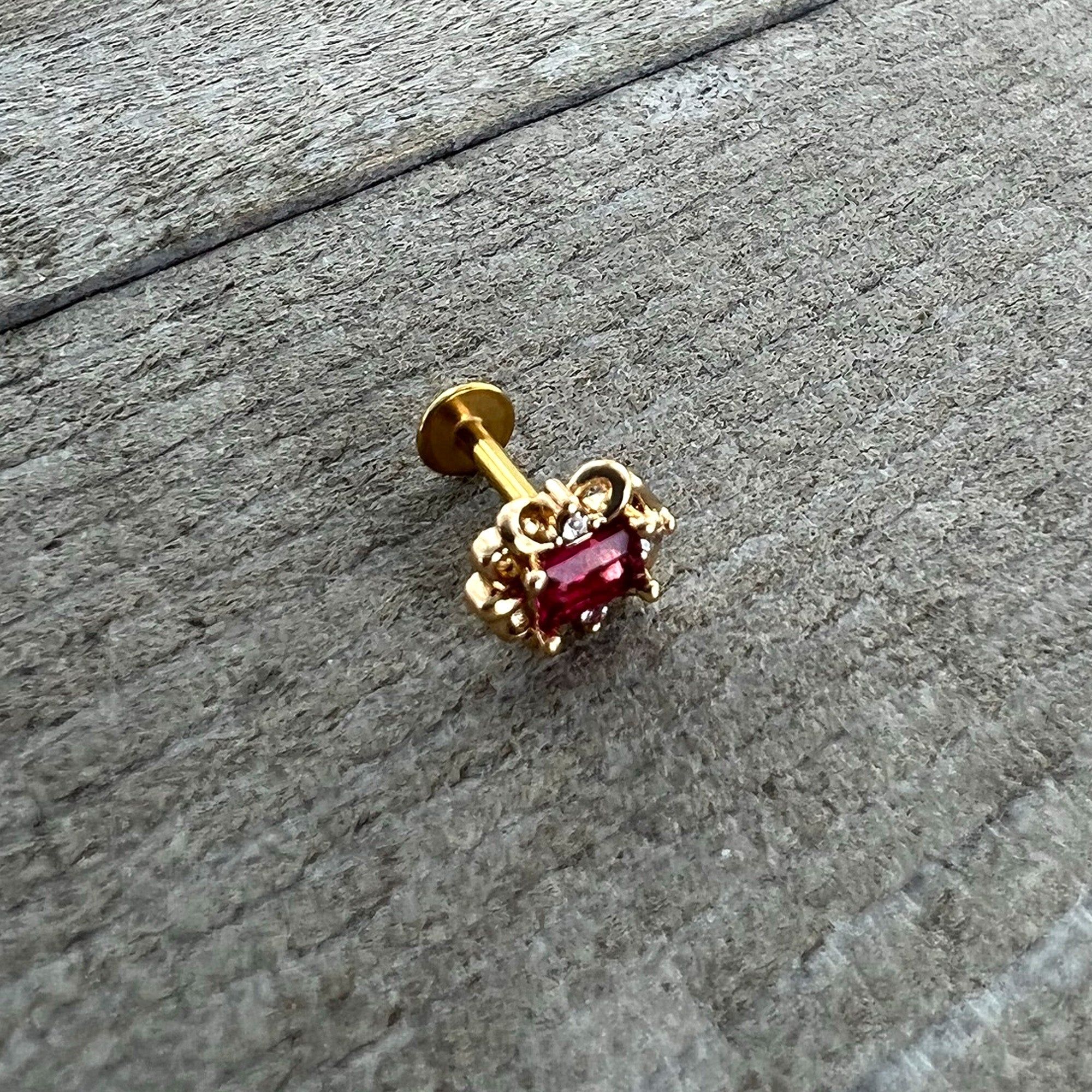 16 Gauge 1/4 Red Gem Gold Tone Regal Escutcheon Labret Monroe Tragus