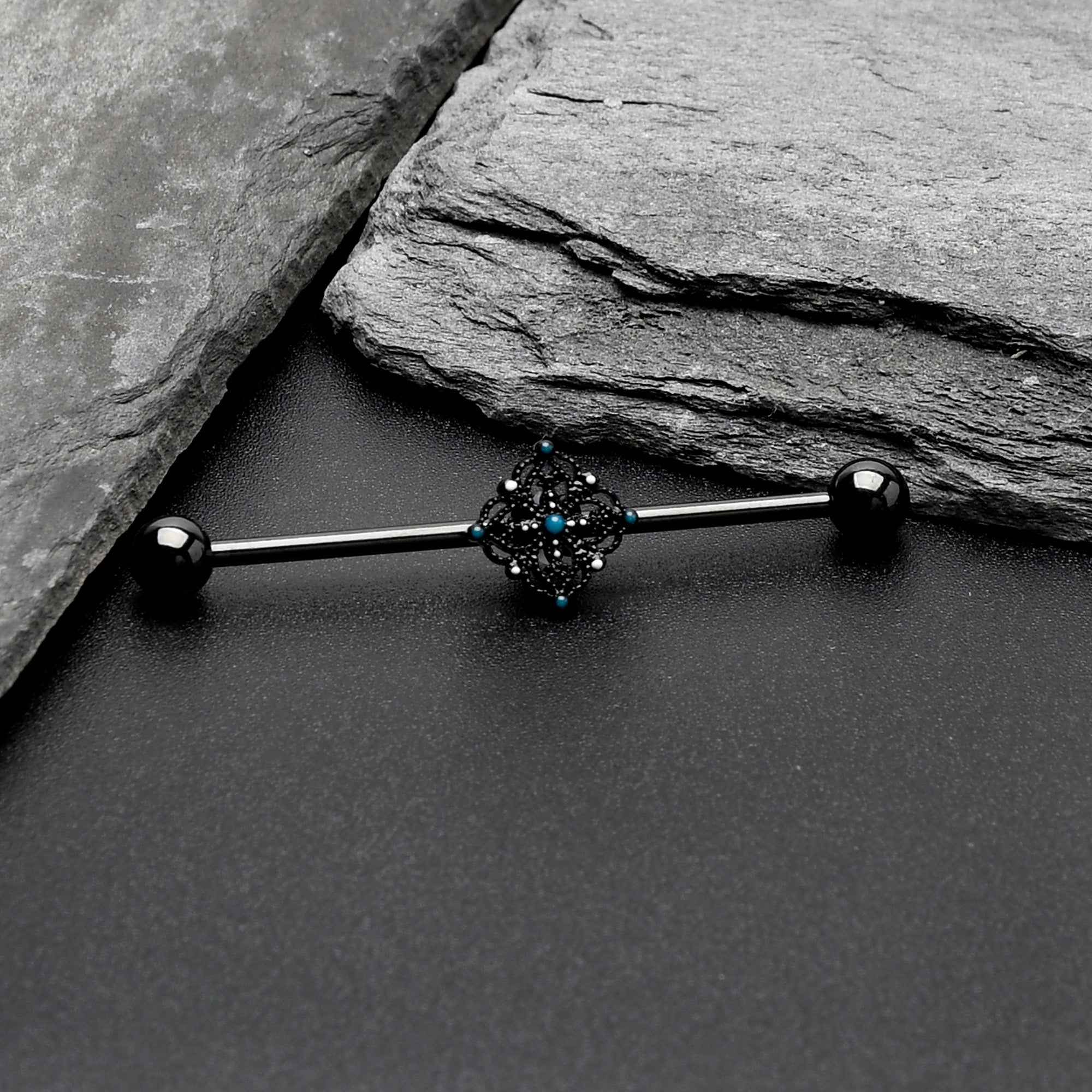 14 Gauge Blue Gem Black Lacy Rhombus Industrial Barbell 38mm