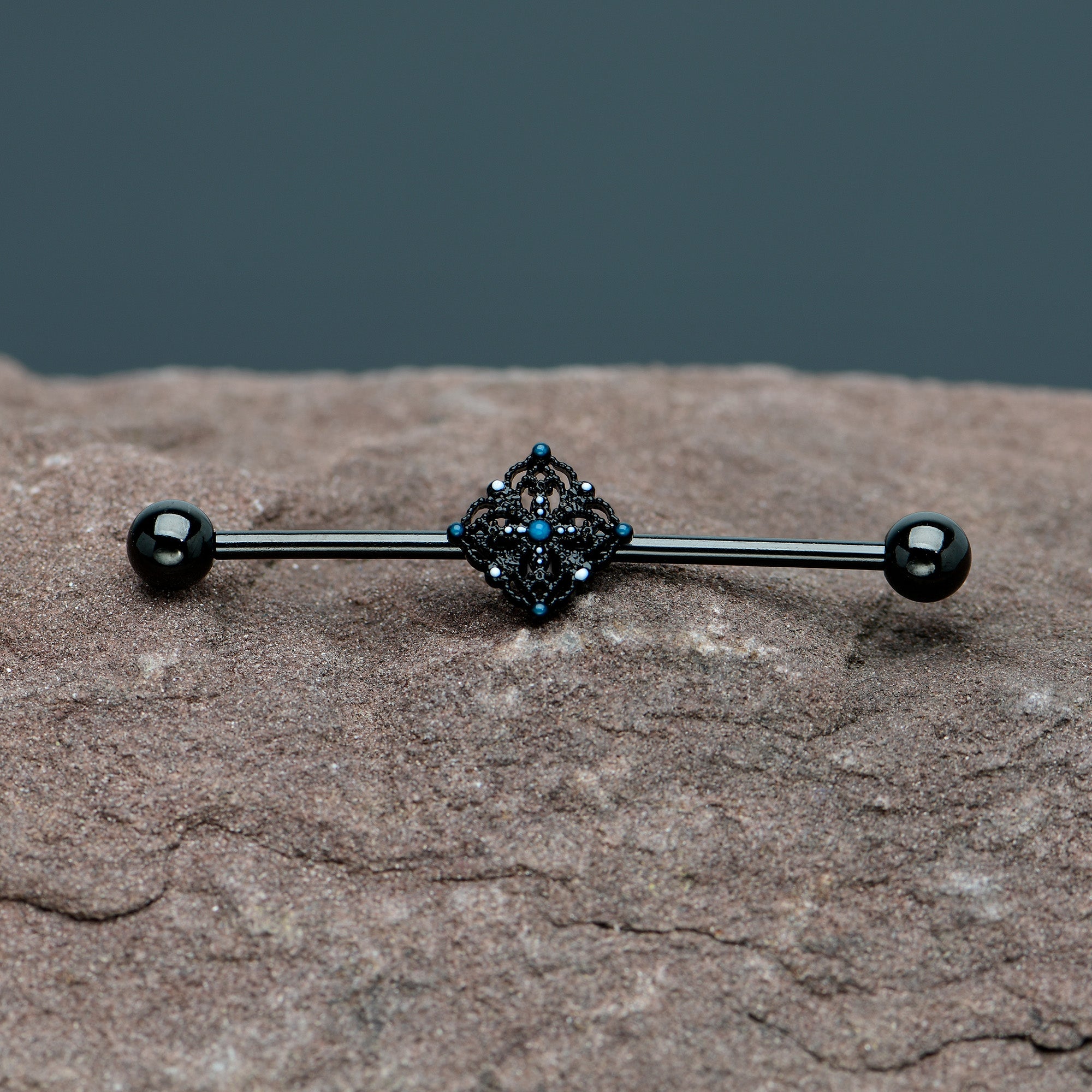 14 Gauge Blue Gem Black Lacy Rhombus Industrial Barbell 38mm