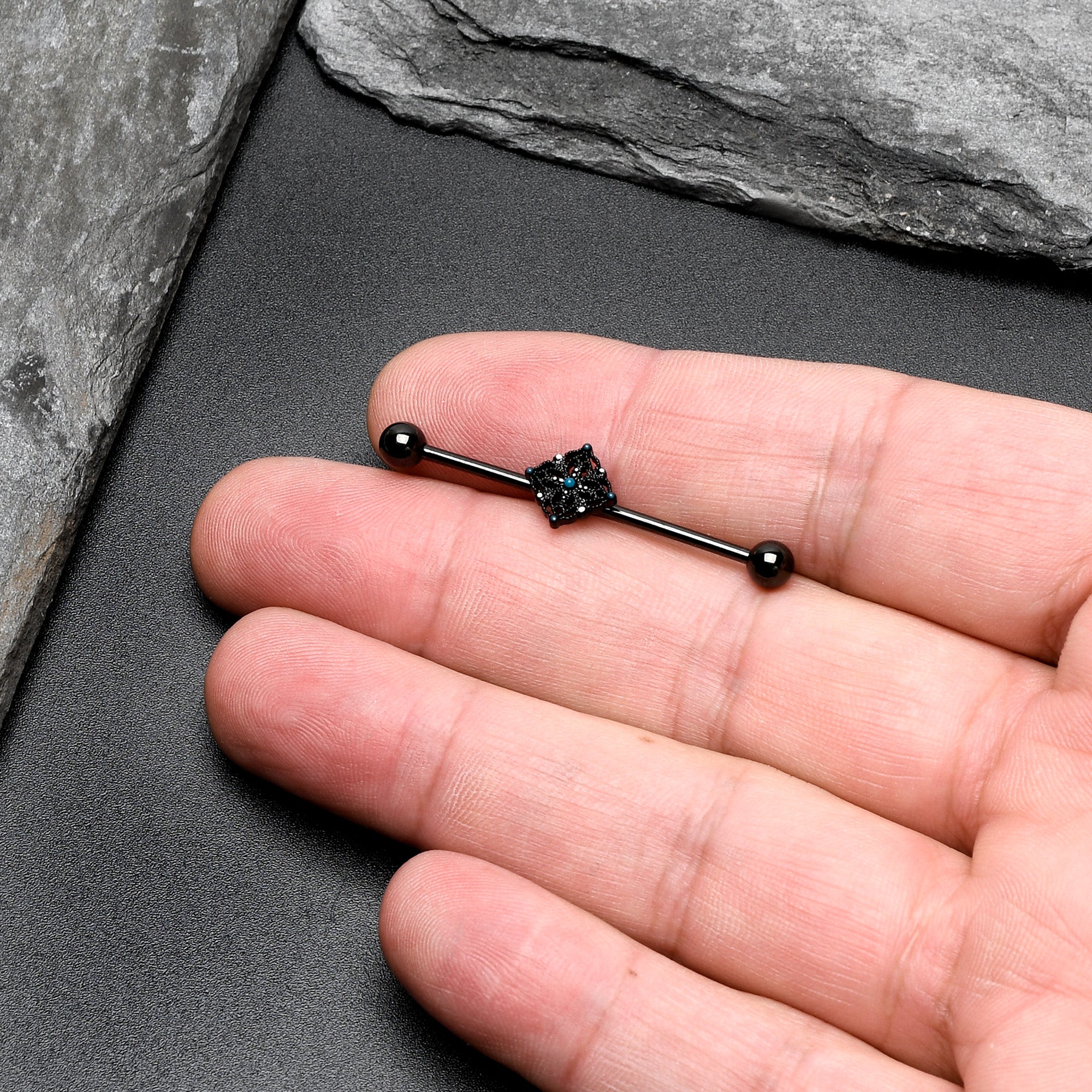 14 Gauge Blue Gem Black Lacy Rhombus Industrial Barbell 38mm