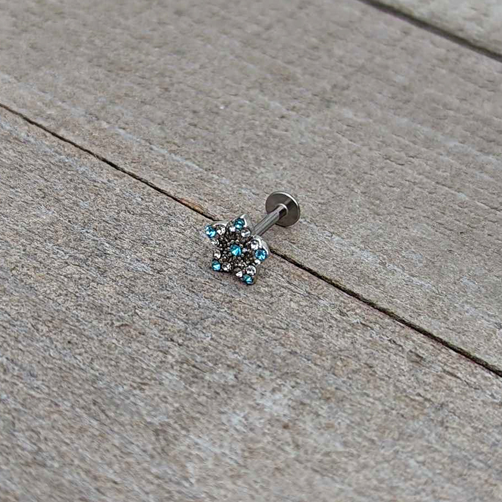 16 Gauge 5/16 Clear Blue Gem Opulent Flower Labret Monroe Tragus