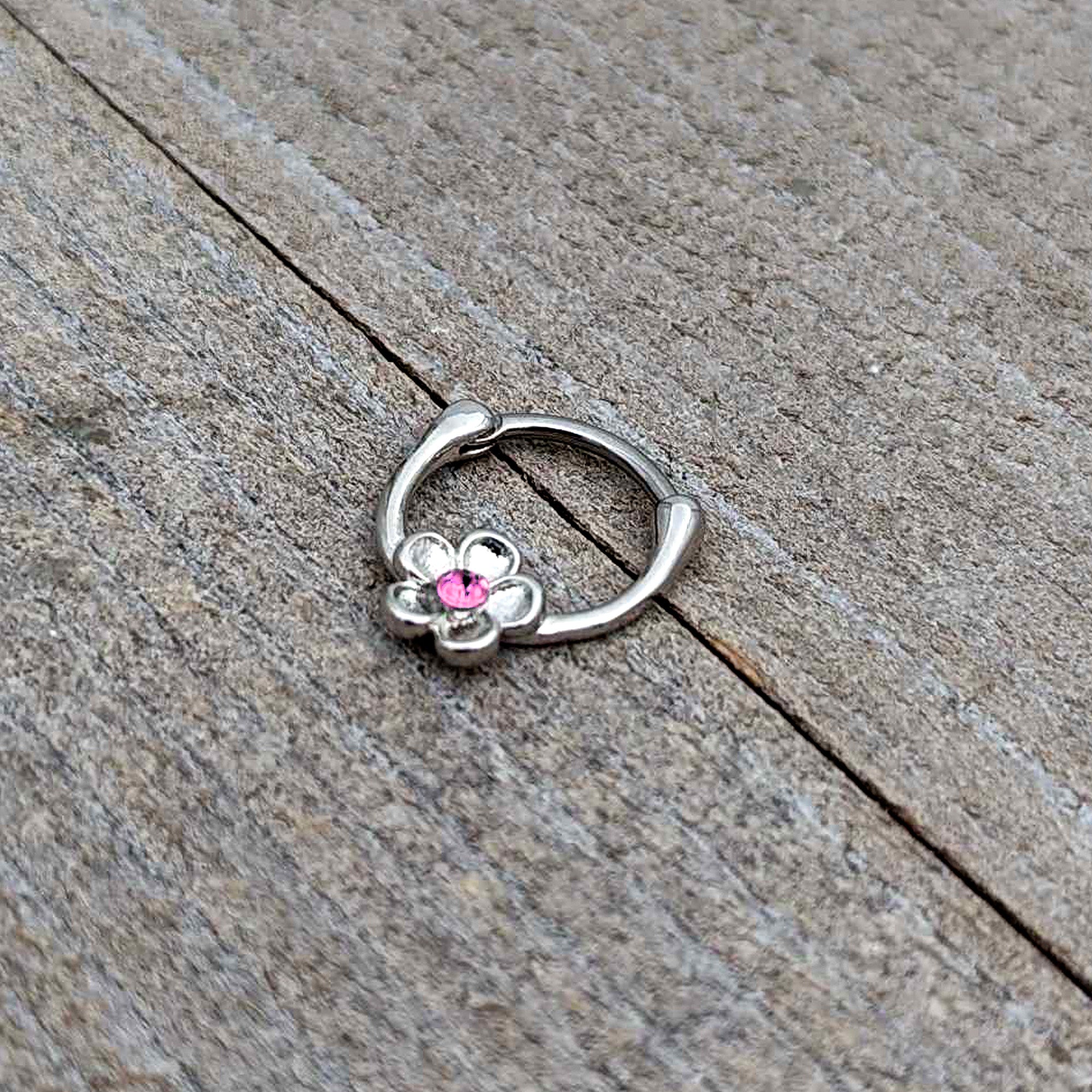 16 Gauge 5/16 Pink Gem Sweetheart Flower Cartilage Clicker