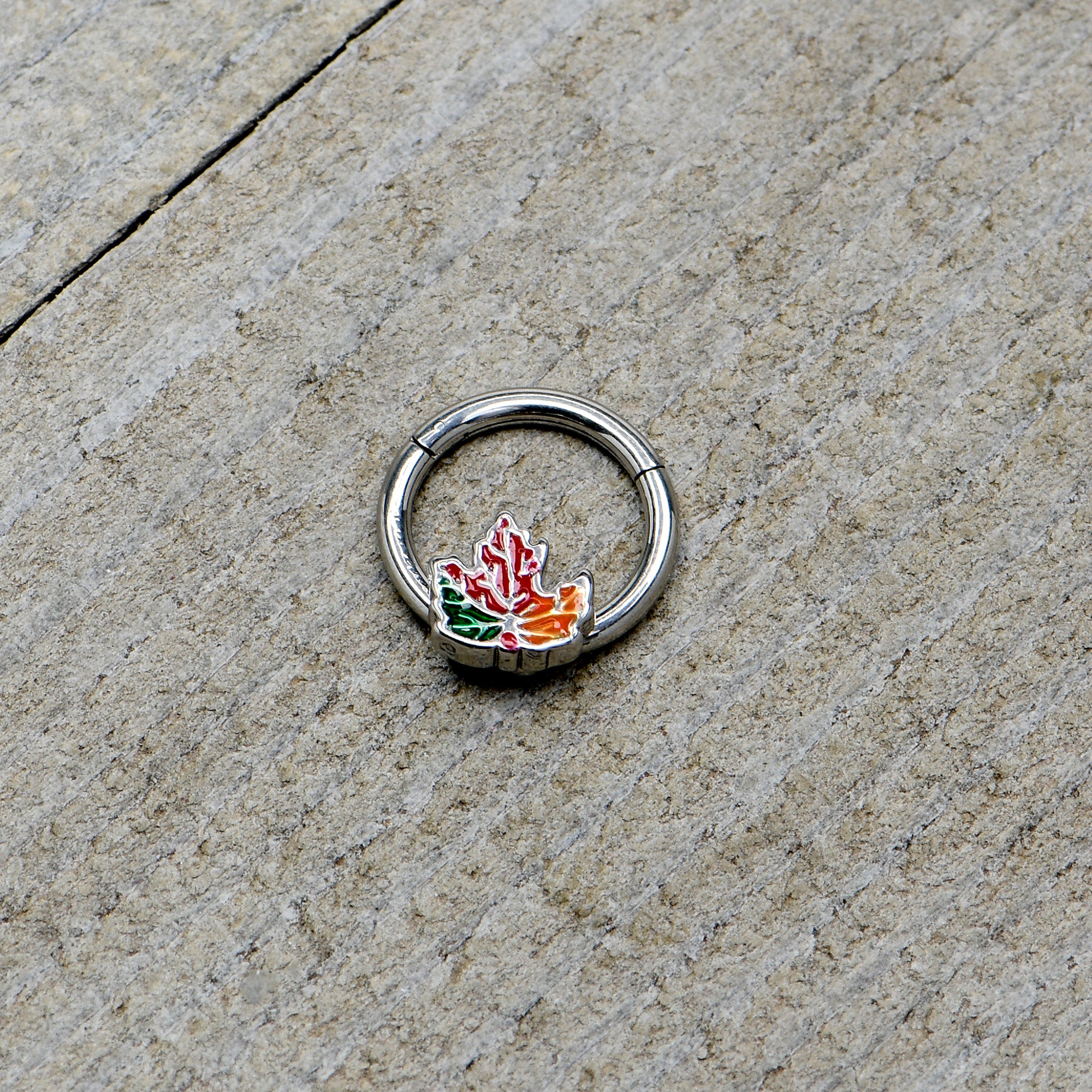 16 Gauge 5/16 Tricolor Red Autumn Maple Leaf Hinged Segment Ring