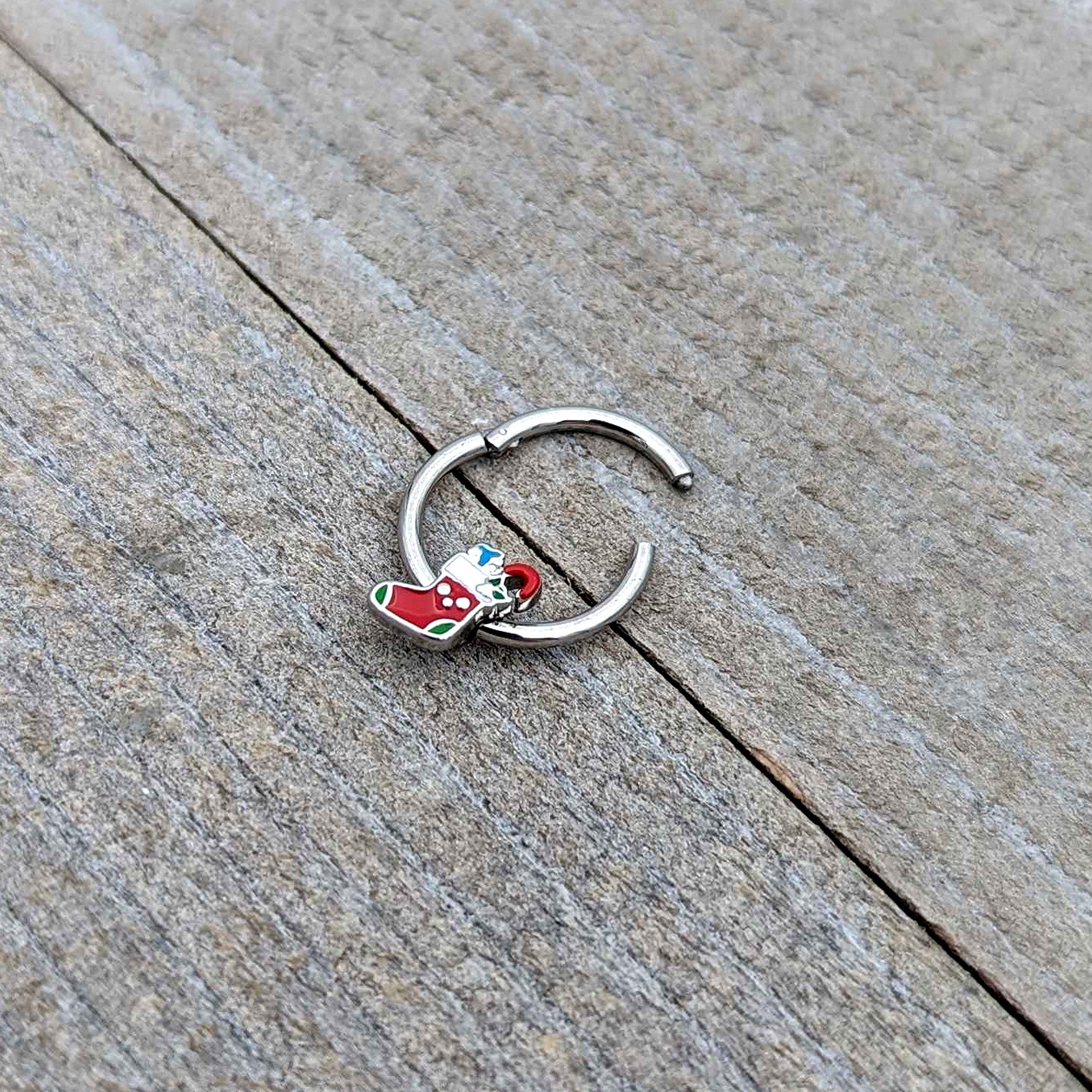 16 Gauge 3/8 Happy Christmas Stocking Red Green Hinged Segment Ring