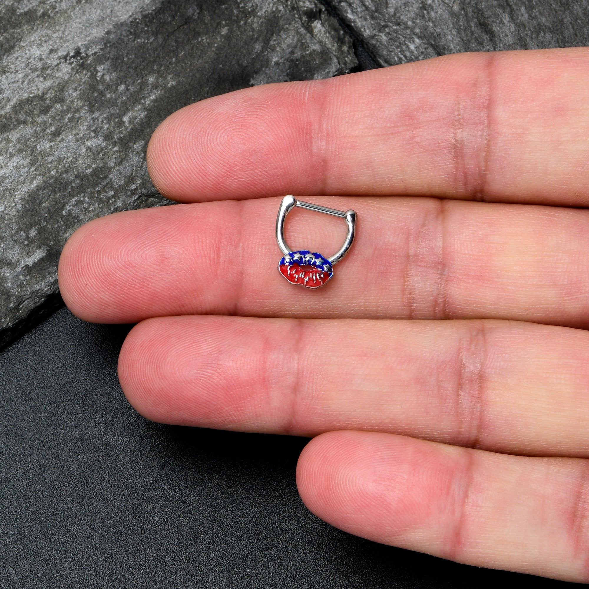 16 Gauge 5/16 Patriotic Kissy Lips Cartilage Clicker